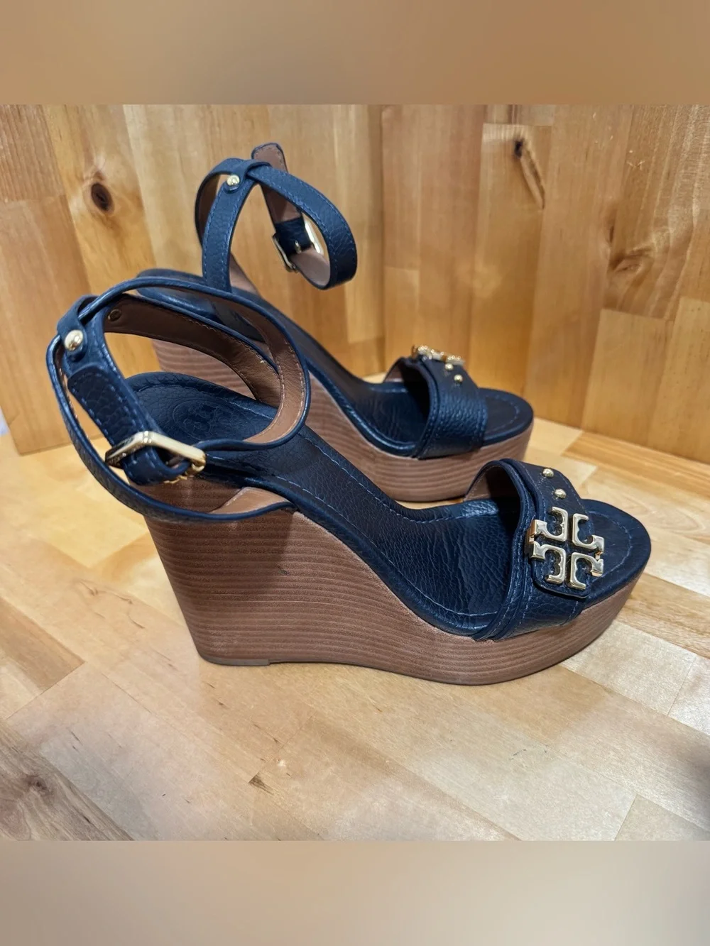 Authentic Tory Burch Elina Navy Leather Wedges